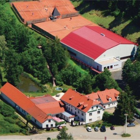 Hotel Mlyn - Jihlava Vílanec Eksteriør billede