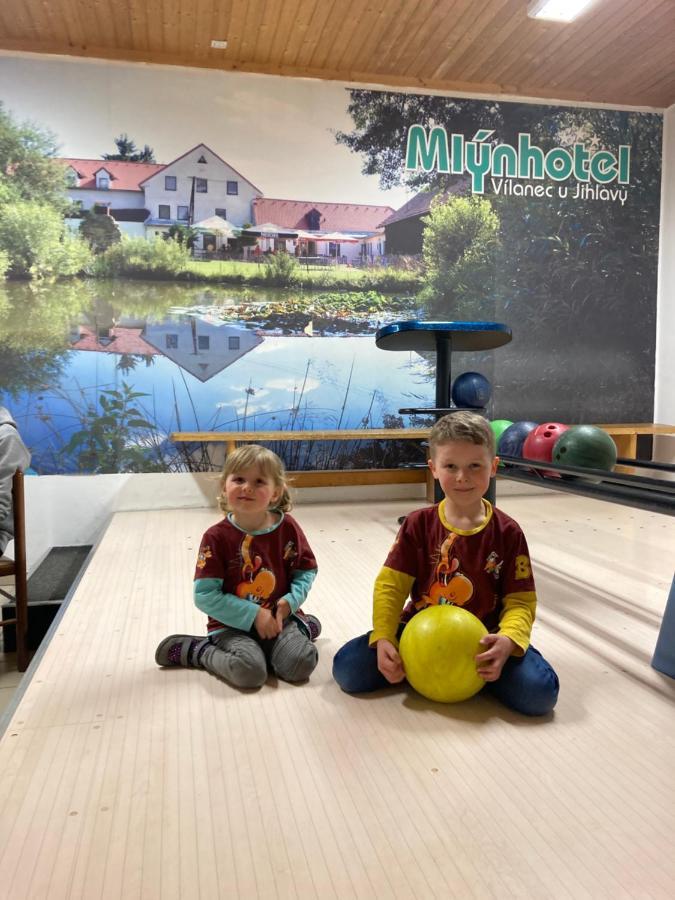 Hotel Mlyn - Jihlava Vílanec Eksteriør billede